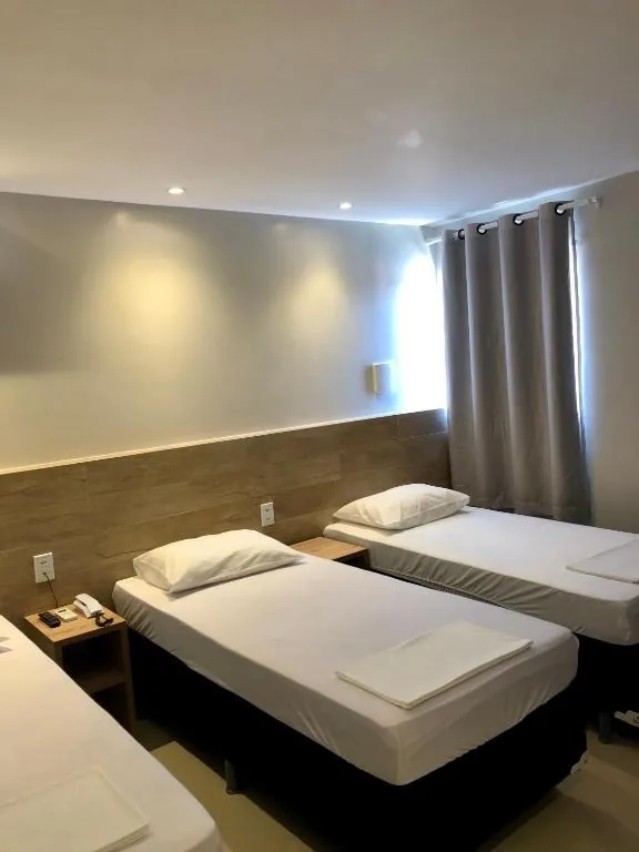 Habitación Familiar con Balcón